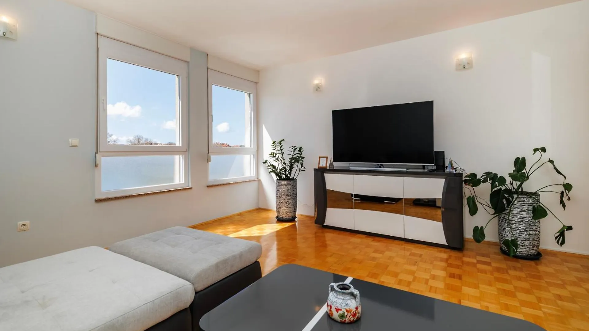 דירות זאדאר Peninsula Magical View By Belmont Realty